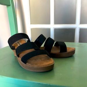Steve Madden sandals/platform shoes